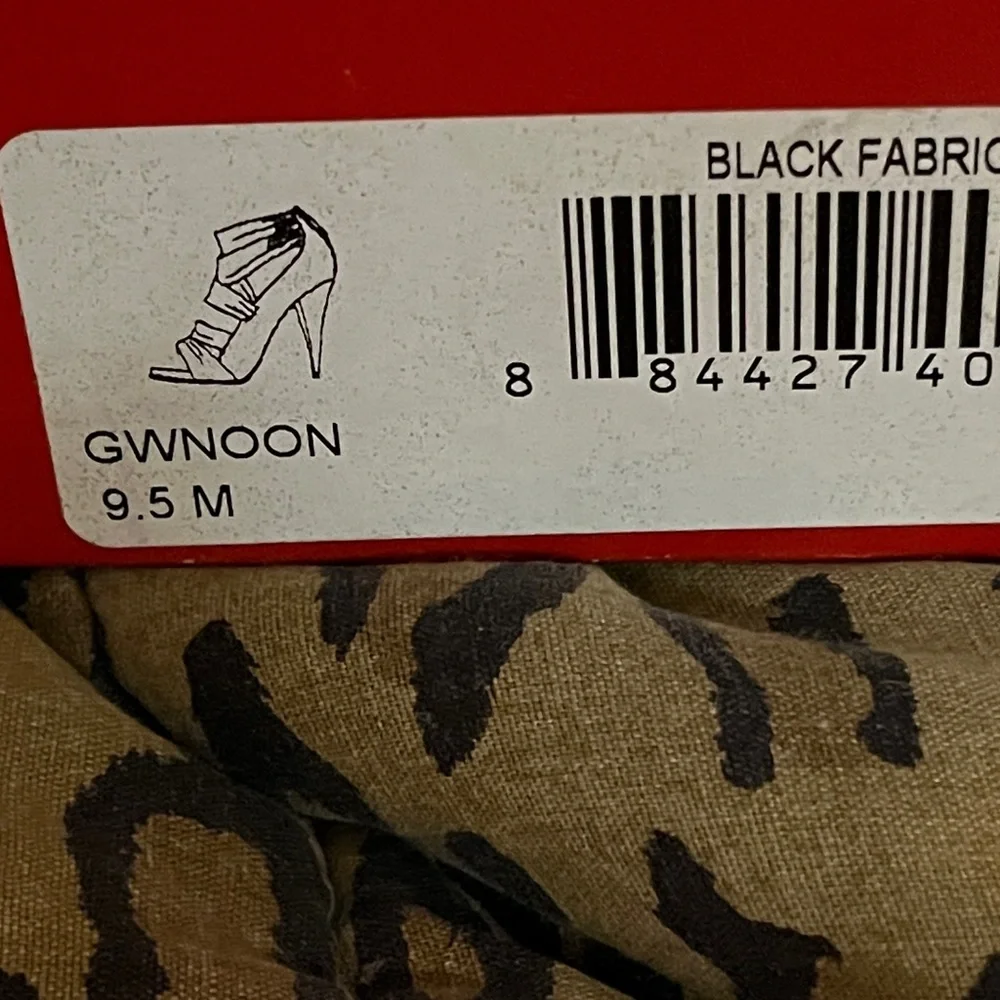 Guess size 10
